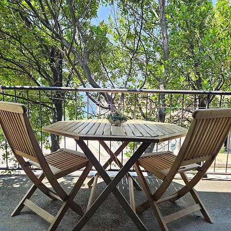 Apartment Mala Luka - Omiš,