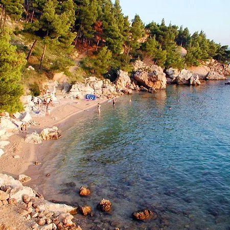 Mala Luka - Omiš, * Stanici