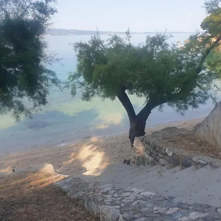 Apartment Mala Luka - Omiš,