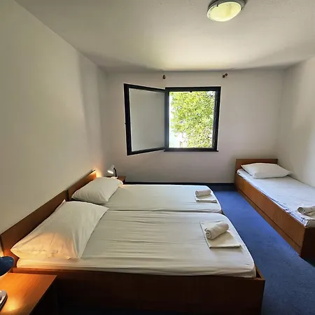 Mala Luka - Omiš, Apartment *