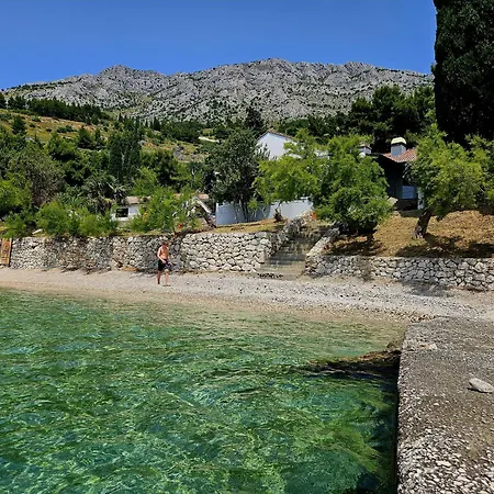 Apartment Mala Luka - Omiš, Stanici