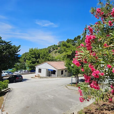 Apartment Mala Luka - Omiš, *
